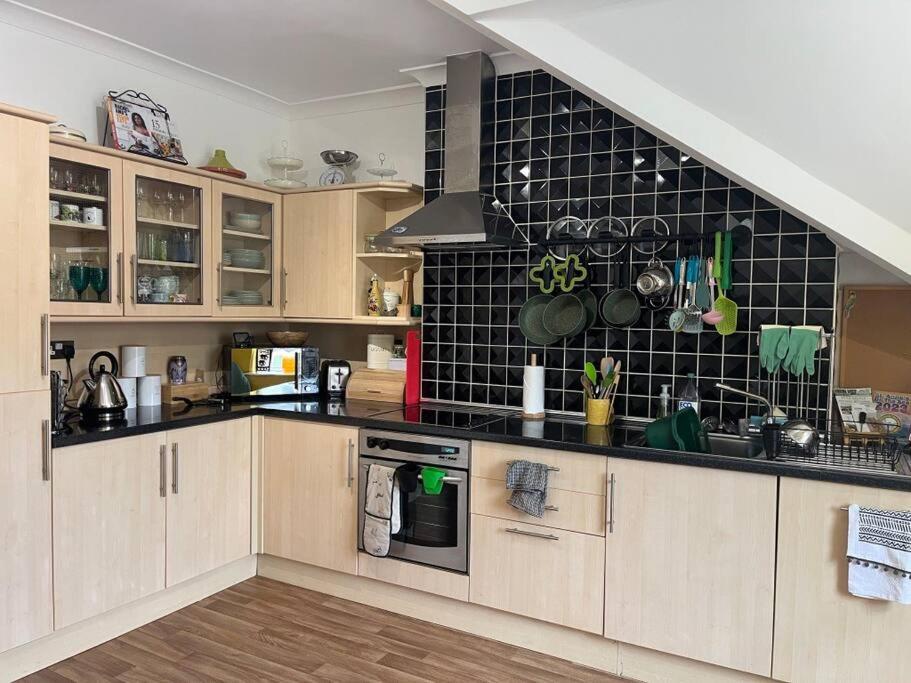 Cosy & Calm Escape By The Sea Apartamento Lytham St Annes Exterior foto